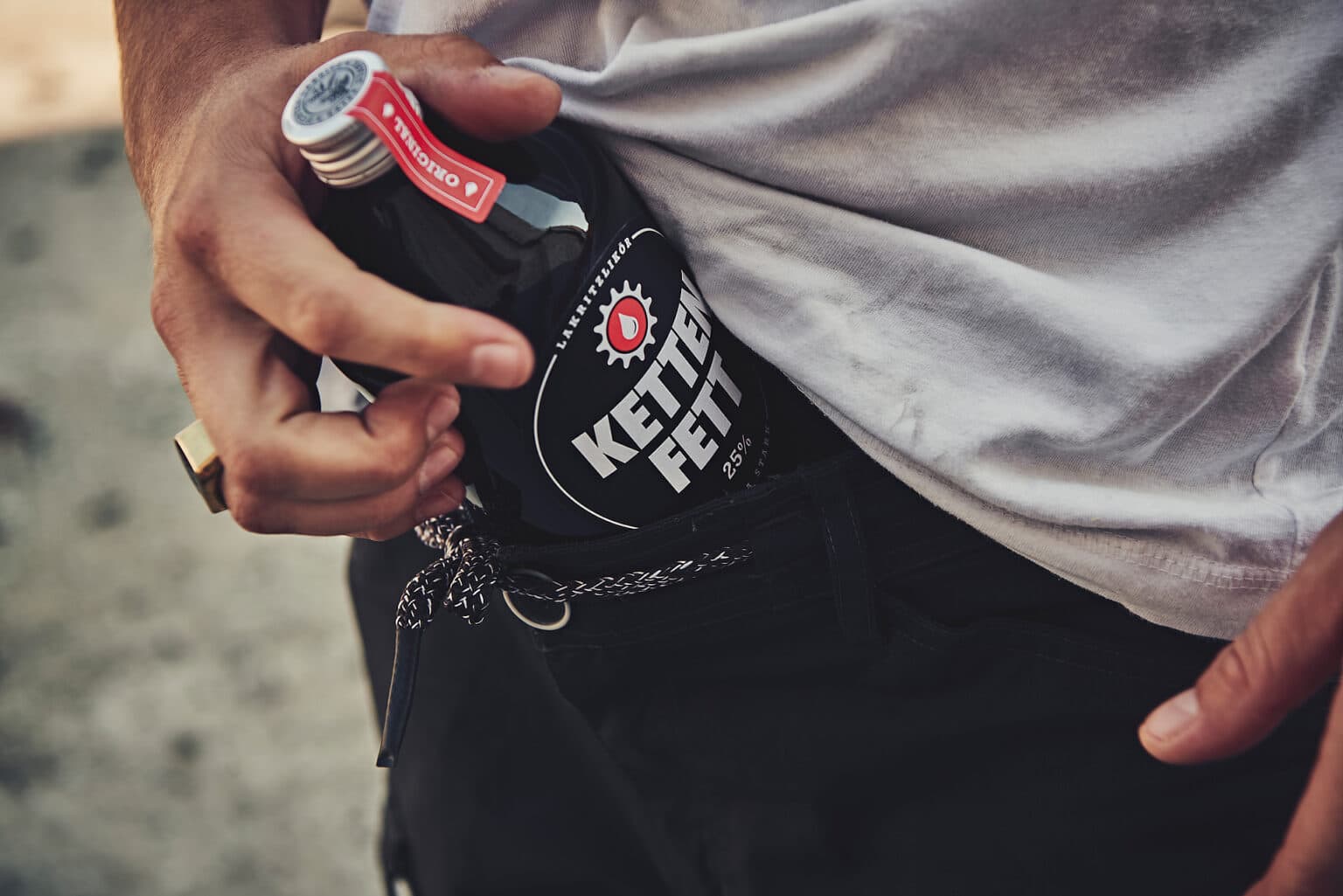 Wie Bekommt Man Kettenfett Aus Kleidung KETTENFETT Lakritzlikör, 500ml Kanne • Kettenfett Lakritzlikör